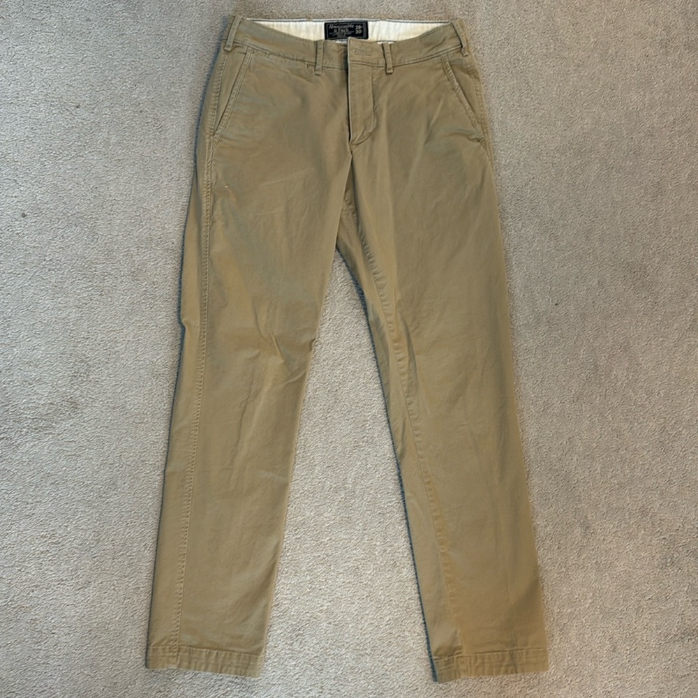 Abercrombie & Fitch Tan/khaki chino pants men’s size 28 W x 30 L like new!